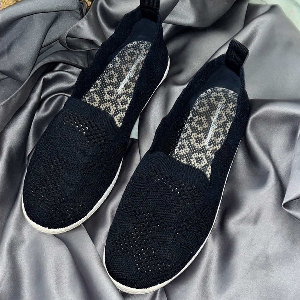 Tommy Bahama navy Knit Women's Flats